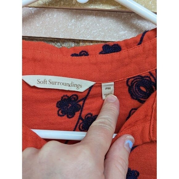 Soft Surroundings Orange Pergola Embroidered Button Down Womens Size PM - Picture 6 of 6